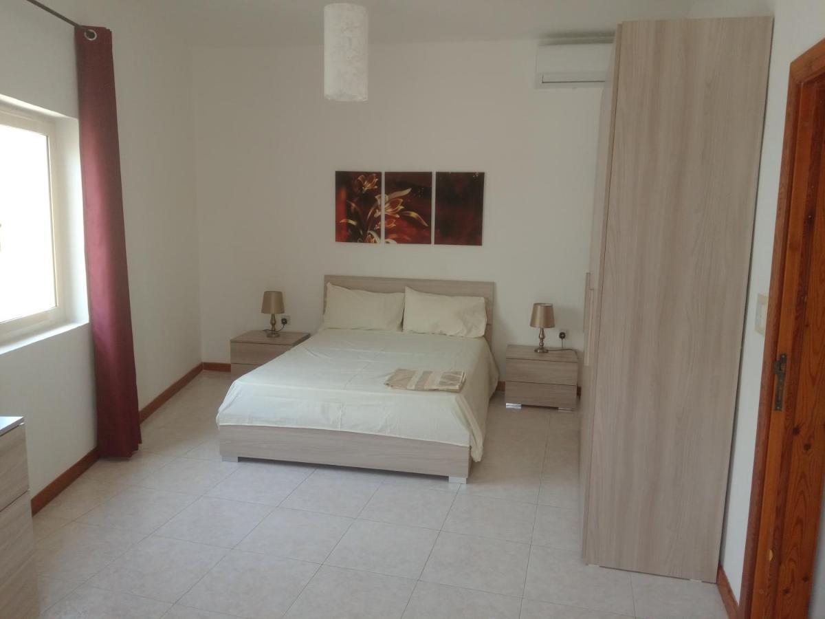 Hideaway Flats Apartment *